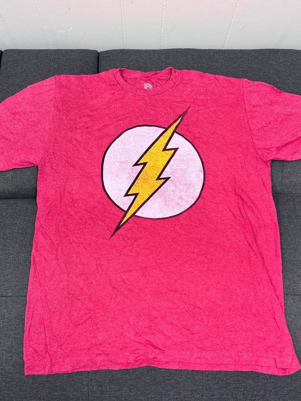 DC Comics The Flash Distressed Classic Bolt Logo Hot Pink T-Shirt Large